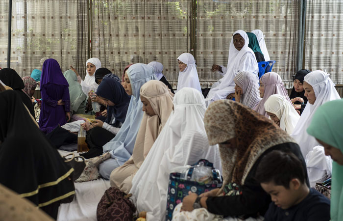 به‌ وێنه‌.. موسڵمانانى جيهان جه‌ژن پيرۆز ده‌كه‌ن